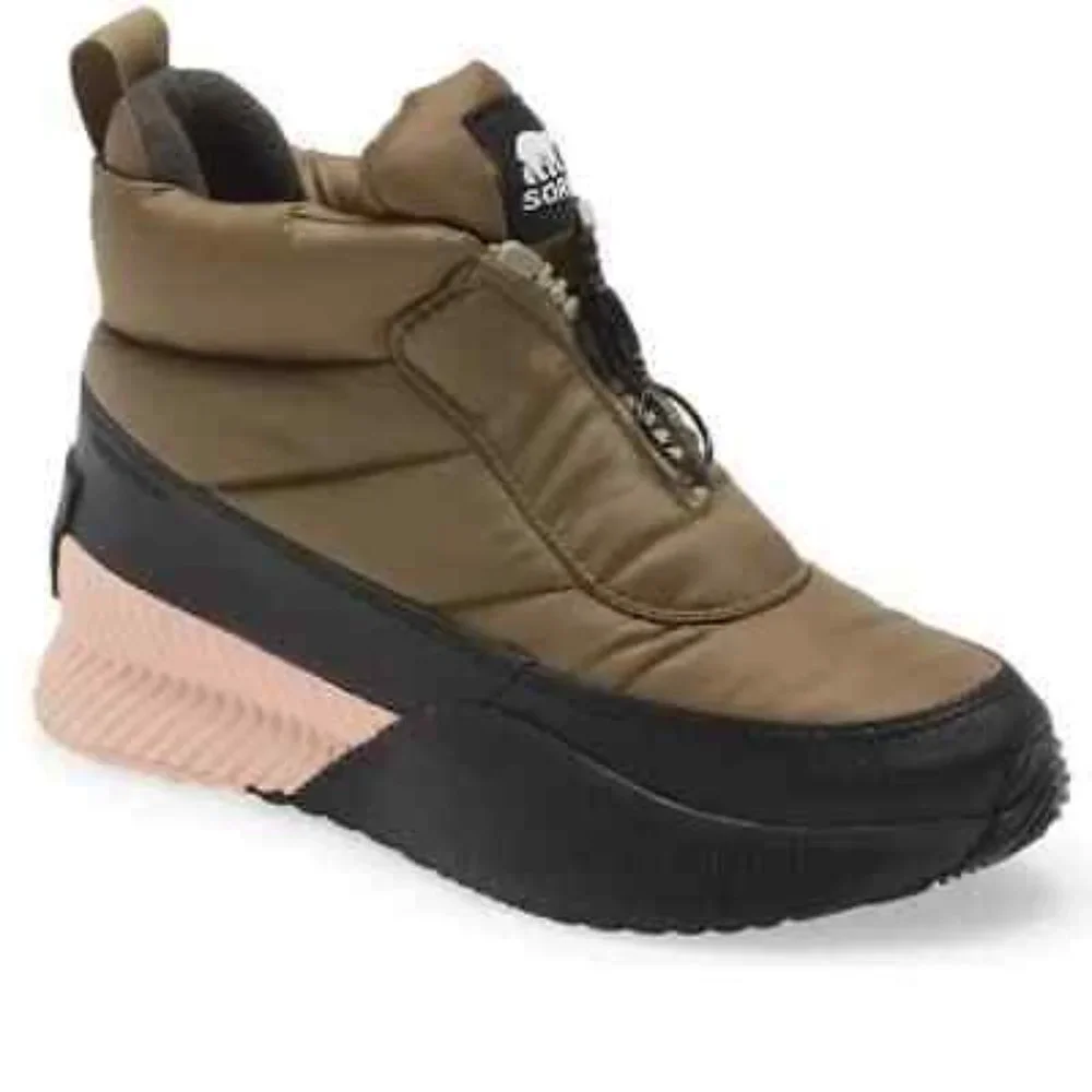 SOREL Out N About Puffy Zip Boots Booties Khaki 9 NWT - Picture 1 of 11